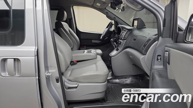 Hyundai Grand Starex 12-Seater Wagon Modern 2018 — фото 26