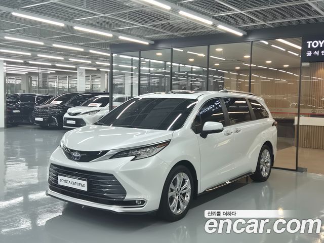 Toyota Sienna (IV) 2.5 Hybrid 2WD