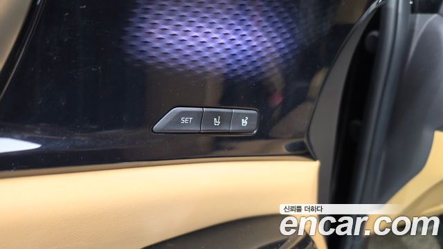 Kia Carnival (IV) Gasoline 7-Seater Signature 2023 — фото 31