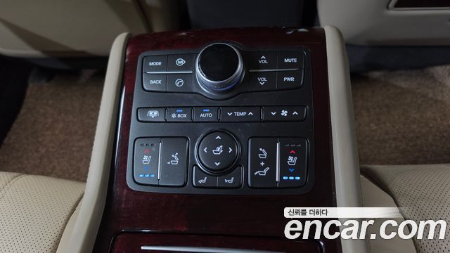 Hyundai Equus (New) VS500 Prestige 2012 — фото 36