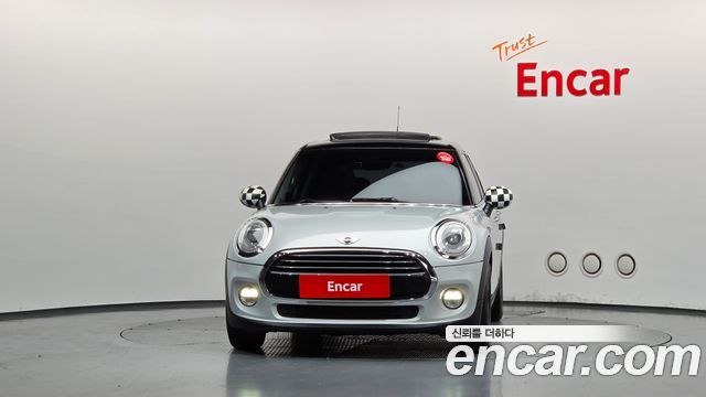 MINI Cooper D 5Door Mid 3rd 2016 — фото 3