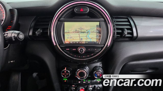 MINI Cooper D 5Door Mid 3rd 2016 — фото 14