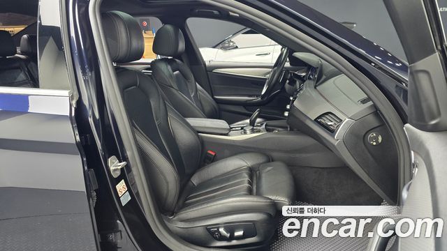 BMW 5 Series (G30) 520d M Sport package 2018 — фото 10