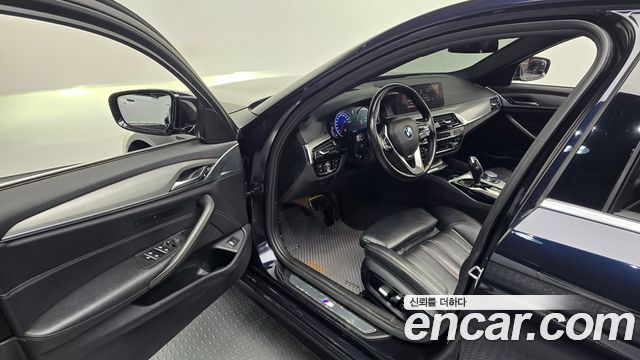 BMW 5 Series (G30) 520d M Sport package 2018 — фото 11