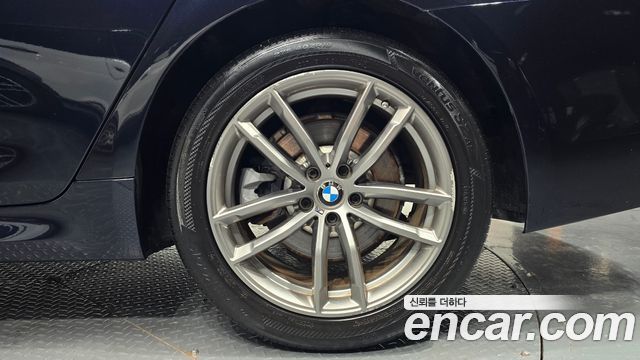 BMW 5 Series (G30) 520d M Sport package 2018 — фото 21