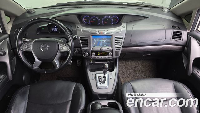 KG Mobility (SsangYong) Korando Turismo 4WD RX 11-seater 2018 — фото 7