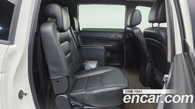 KG Mobility (SsangYong) Korando Turismo 4WD RX 11-seater 2018 — фото 12