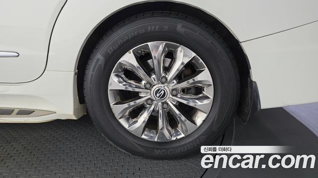 KG Mobility (SsangYong) Korando Turismo 4WD RX 11-seater 2018 — фото 21