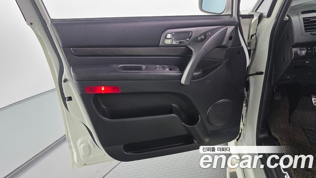 KG Mobility (SsangYong) Korando Turismo 4WD RX 11-seater 2018 — фото 24