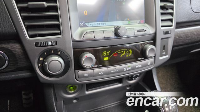 KG Mobility (SsangYong) Korando Turismo 4WD RX 11-seater 2018 — фото 28
