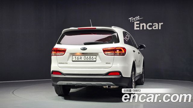 Kia Sorento Diesel 2.0 2WD Noblesse 2016 — фото 4