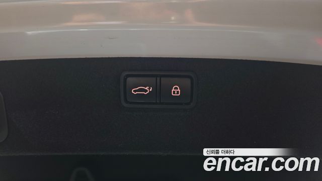 Genesis G80 3.3 T-GDI AWD Sport 2017 — фото 18