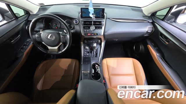 Lexus NX300h Supreme 2019 — фото 7
