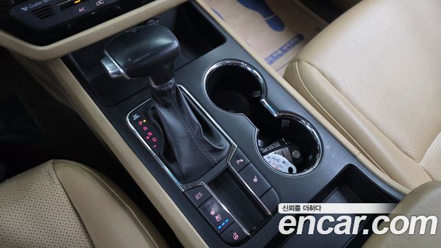 Kia Carnival 9-Seater Luxury 2019 — фото 9