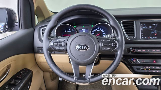 Kia Carnival 9-Seater Luxury 2019 — фото 13