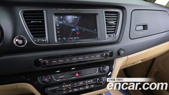 Kia Carnival 9-Seater Luxury 2019 — фото 14