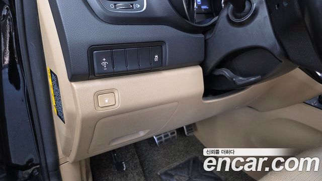 Kia Carnival 9-Seater Luxury 2019 — фото 18