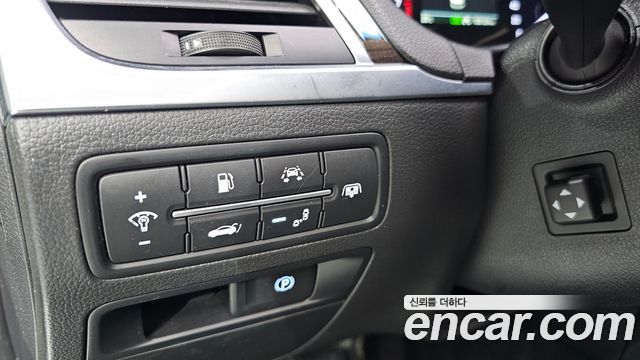 Genesis G80 3.3 GDI Premium Luxury 2018 — фото 12