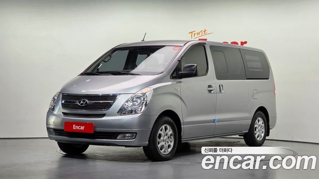 Hyundai Grand Starex 5-Seater VAN CVX Premium