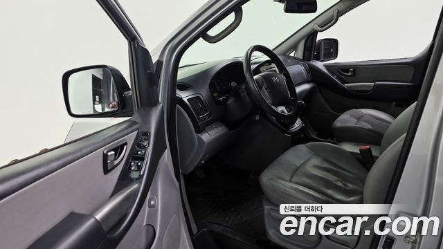 Hyundai Grand Starex 5-Seater VAN CVX Premium 2014 — фото 11