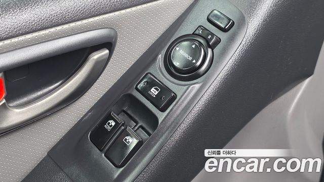Hyundai Grand Starex 5-Seater VAN CVX Premium 2014 — фото 12