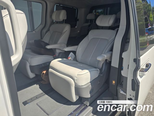 Hyundai Staria 4WD Lounge 7-Seater Inspiration 2025 — фото 4