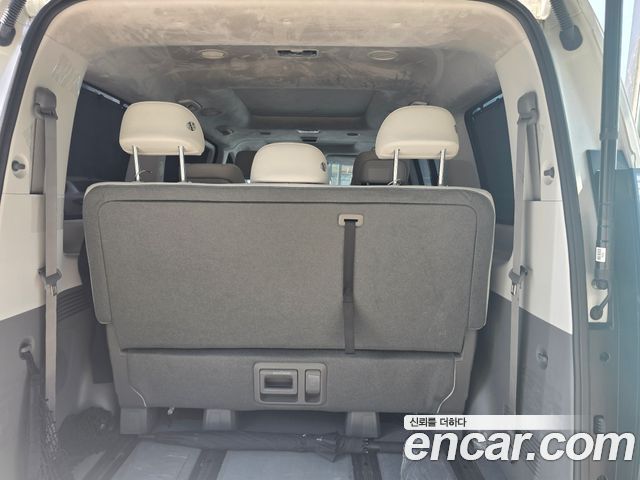 Hyundai Staria 4WD Lounge 7-Seater Inspiration 2025 — фото 19