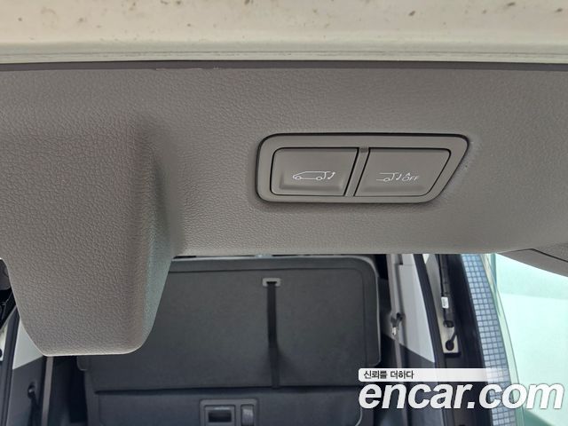 Hyundai Staria 4WD Lounge 7-Seater Inspiration 2025 — фото 20
