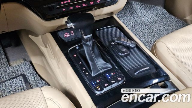 Kia Carnival 9-seater Noblesse 2017 — фото 9
