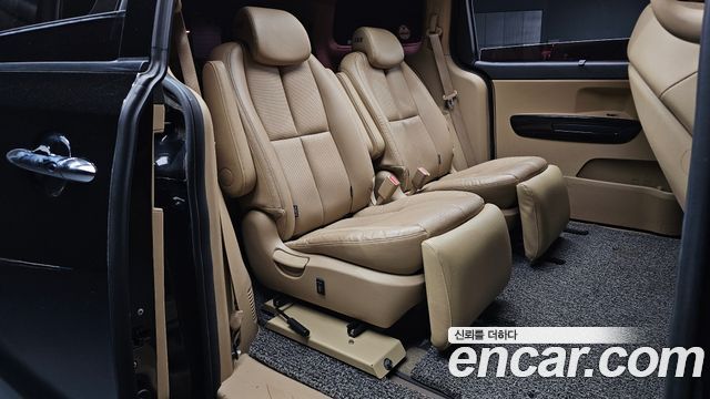 Kia Carnival 9-seater Noblesse 2017 — фото 11
