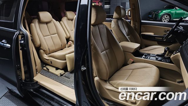 Kia Carnival 9-seater Noblesse 2017 — фото 26