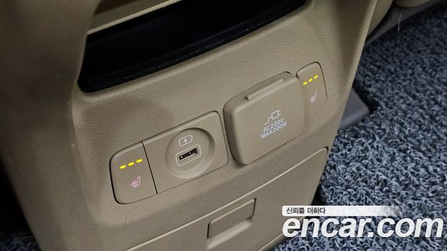 Kia Carnival 9-seater Noblesse 2017 — фото 28