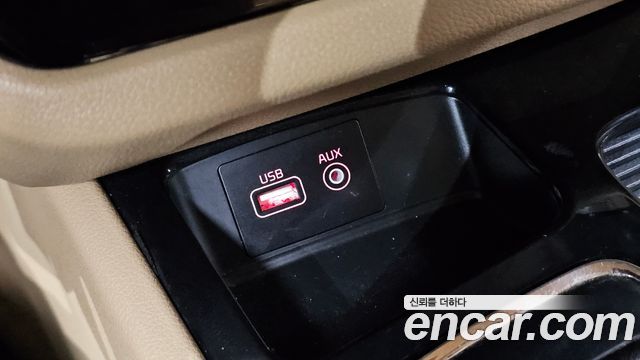 Kia Carnival 9-seater Noblesse 2017 — фото 32