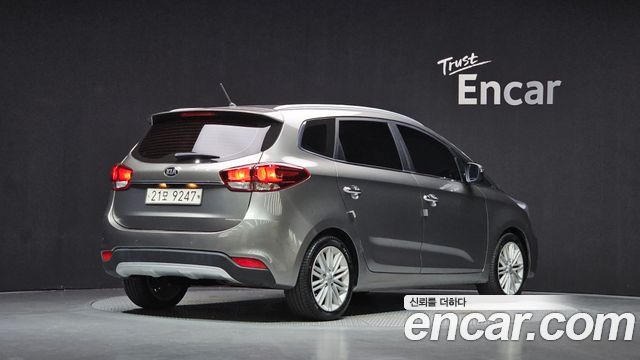 Kia Carens 2.0 LPI Prestige 2018 — фото 2