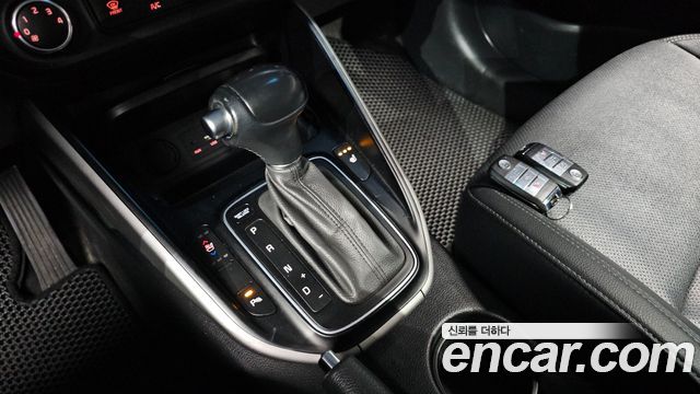 Kia Carens 2.0 LPI Prestige 2018 — фото 9