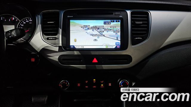 Kia Carens 2.0 LPI Prestige 2018 — фото 12