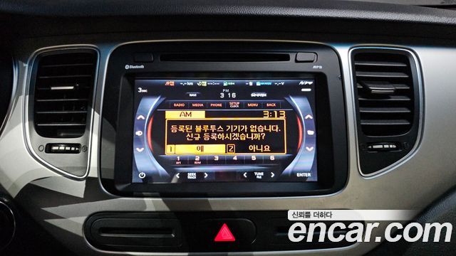 Kia Carens 2.0 LPI Prestige 2018 — фото 13