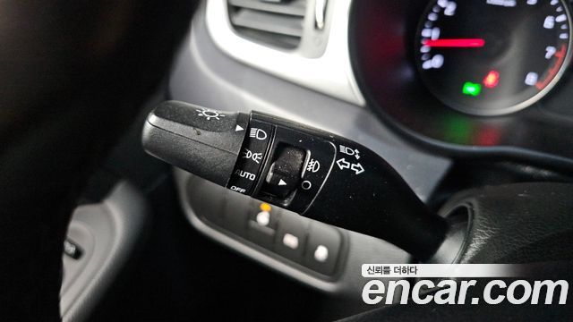 Kia Carens 2.0 LPI Prestige 2018 — фото 15