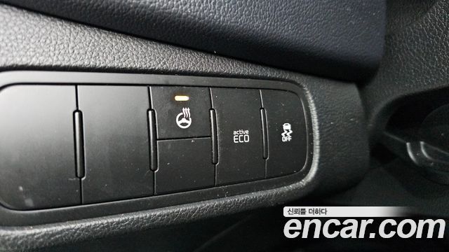 Kia Carens 2.0 LPI Prestige 2018 — фото 16