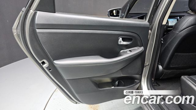 Kia Carens 2.0 LPI Prestige 2018 — фото 25