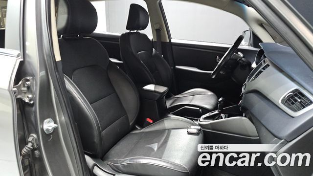 Kia Carens 2.0 LPI Prestige 2018 — фото 26