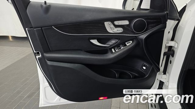 Mercedes-Benz GLC-Class (X253) GLC300 4MATIC 2019 — фото 24