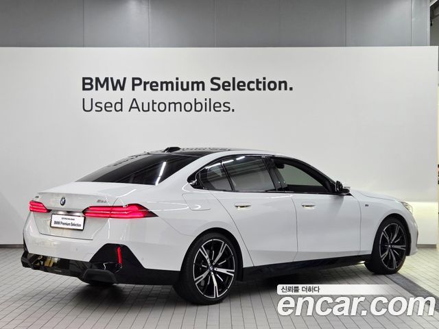 BMW 5 Series (G60) 530i xDrive M Sport 2024 — фото 2
