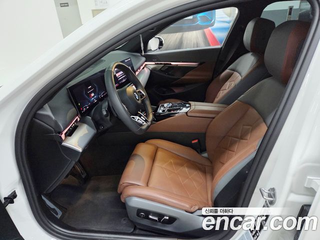 BMW 5 Series (G60) 530i xDrive M Sport 2024 — фото 15