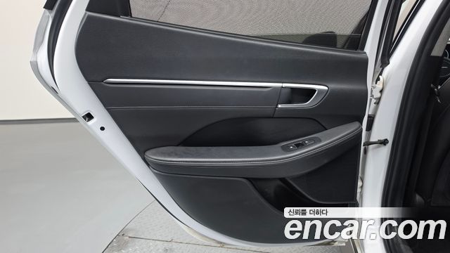 Hyundai Sonata The Edge (DN8) 2.0 Exclusive 2024 — фото 25