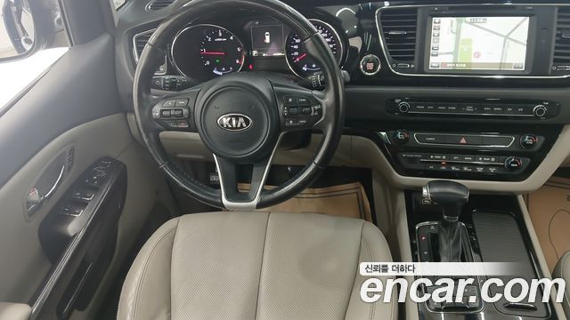 Kia Carnival 9-Seater Noblesse Special 2018 — фото 8