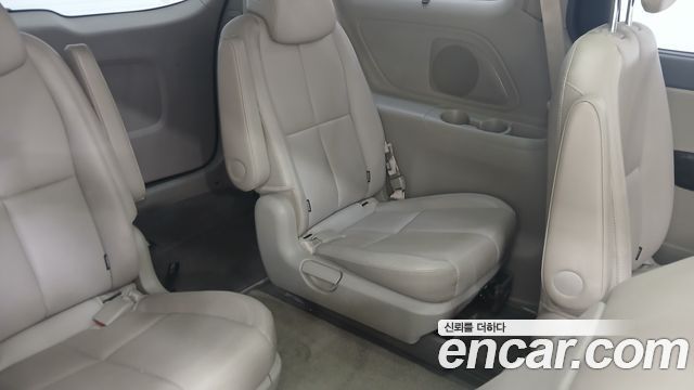 Kia Carnival 9-Seater Noblesse Special 2018 — фото 15