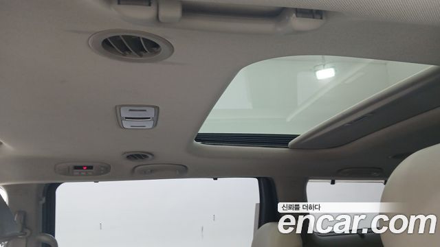 Kia Carnival 9-Seater Noblesse Special 2018 — фото 16