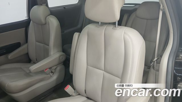 Kia Carnival 9-Seater Noblesse Special 2018 — фото 18