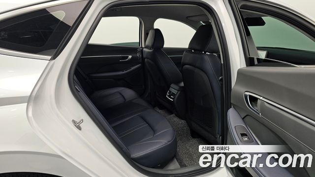 Hyundai Sonata The Edge (DN8) 1.6 Turbo Exclusive 2025 — фото 12